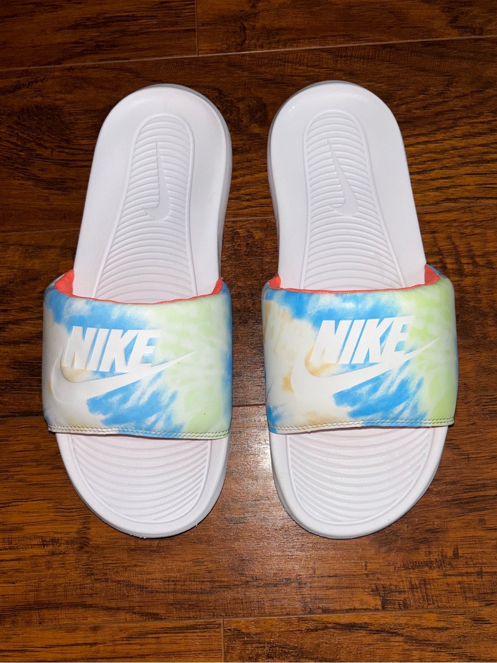 Nike Victori One Tie-Dye Slide Sandals White + Watercolor Bright Mango Slide-Ons